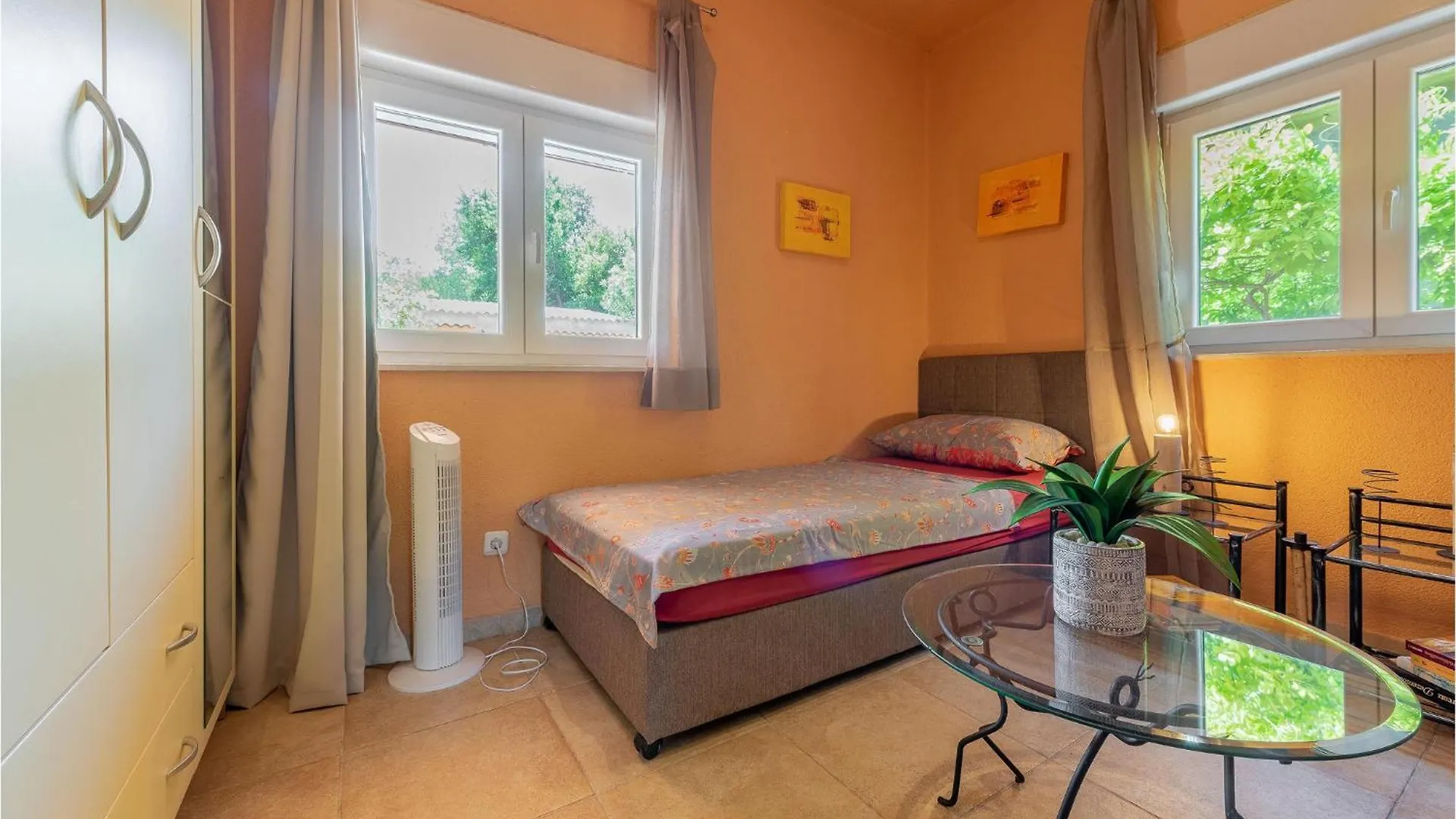 Cozy Home In Vrsi With Wifi
